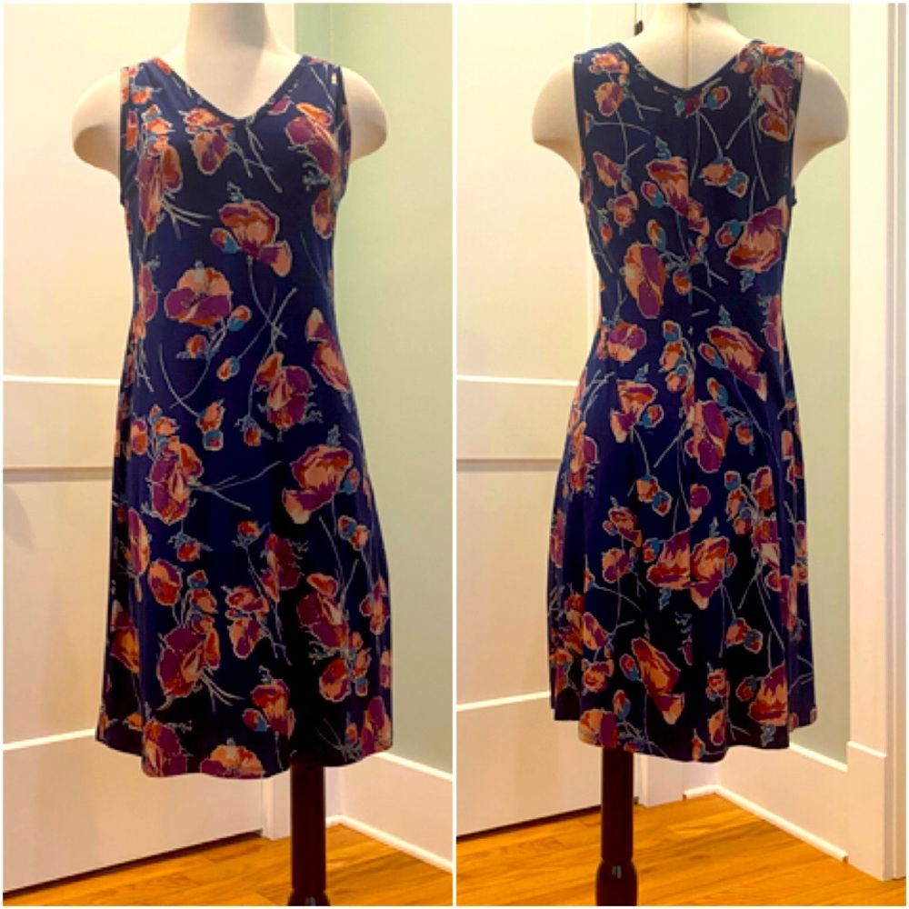 BNWT Philosophy Boho Floral Jersey V-Neck Dress - Size M